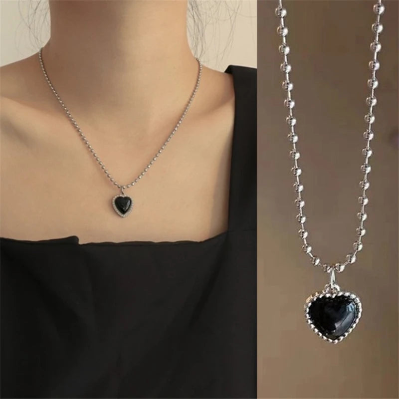 Black Heart Necklace French Metal Love Clavicle  Simple Female Short Pendanklace Female Short Pendant for Women