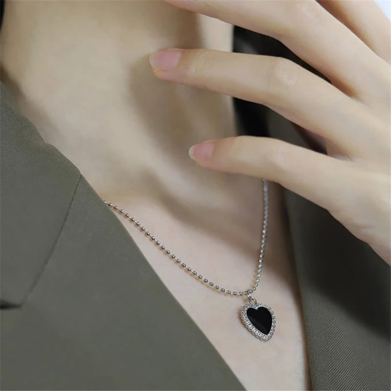 Black Heart Necklace French Metal Love Clavicle  Simple Female Short Pendanklace Female Short Pendant for Women