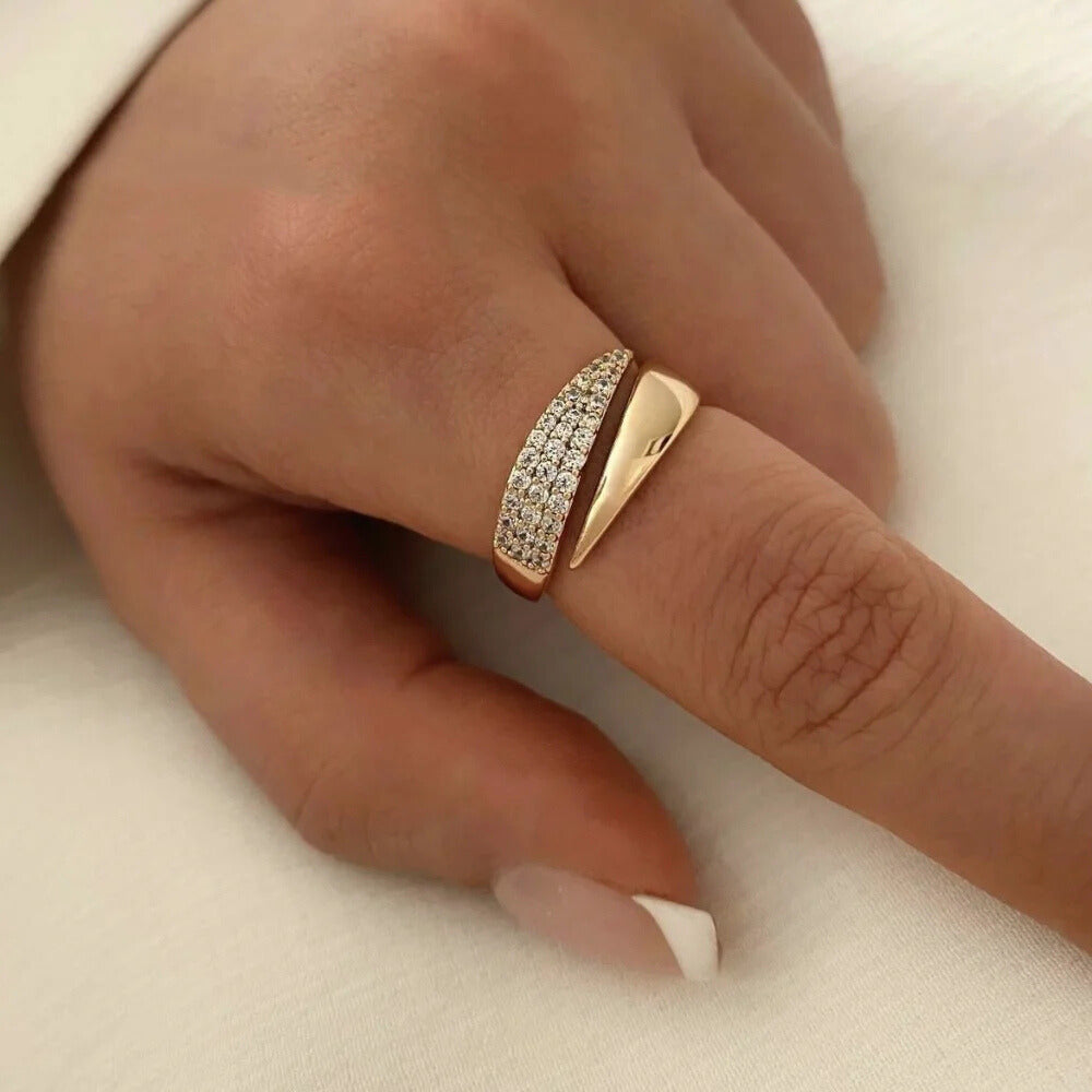 New Stainless Steel 18 K Gold Plated Sun Rings for Women Natural Stone Inlaid in Hollow Metal Texture Ring Trendy Jewelry